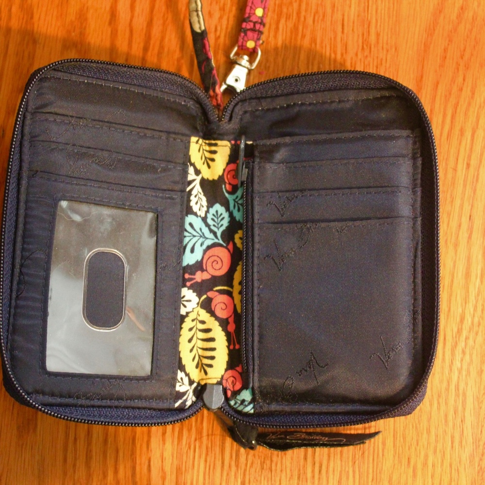 Vera Bradley Happy Snails Wristlet - Picture 2 of 6